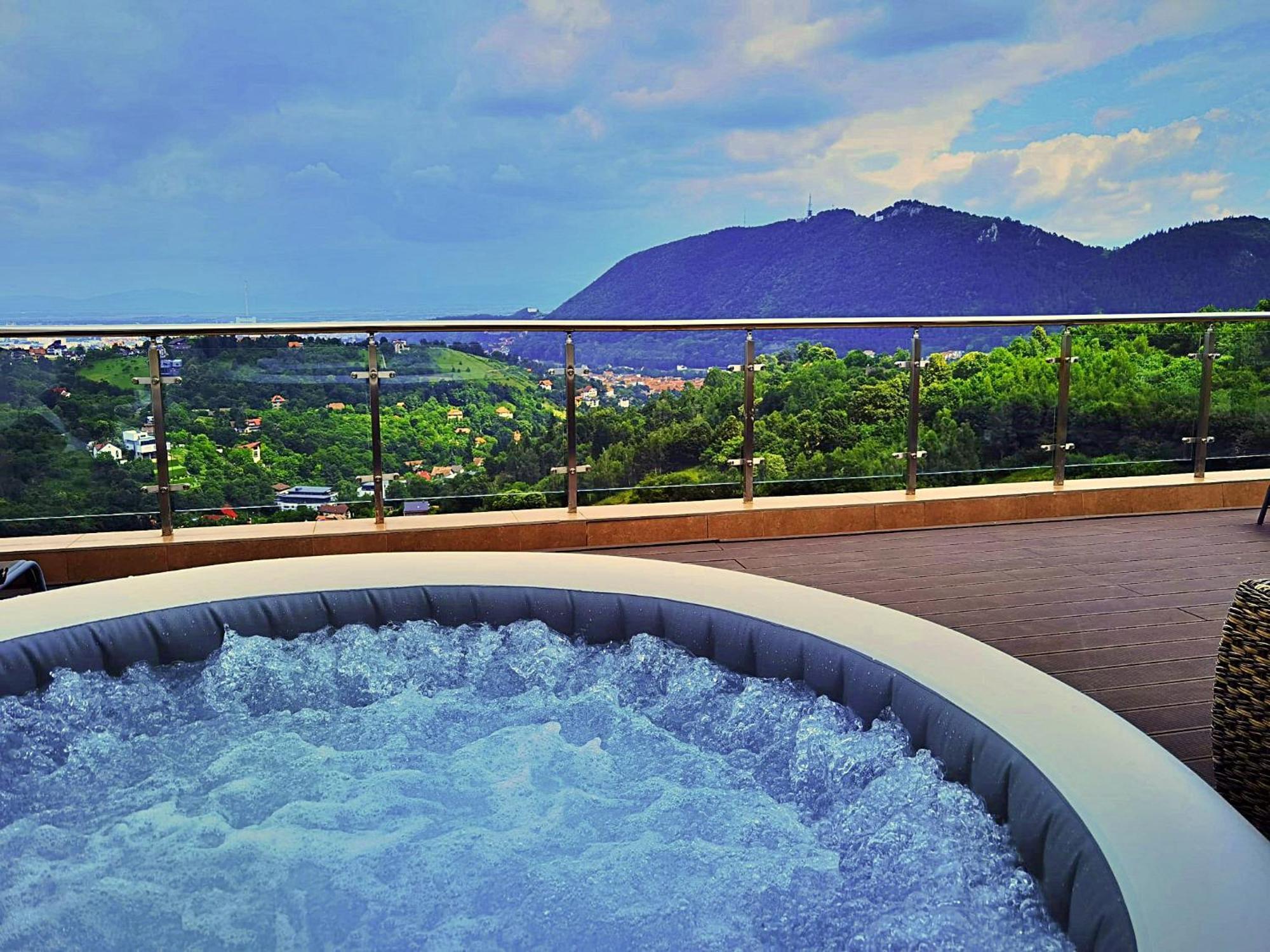 Coroni Seasons Apart With Panoramic View ブラショフ エクステリア 写真